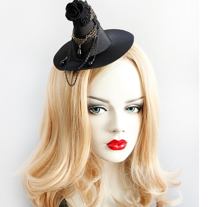 Perform Witch Hat And Take Photos Of Comic-Con Accessories - Urban Caps