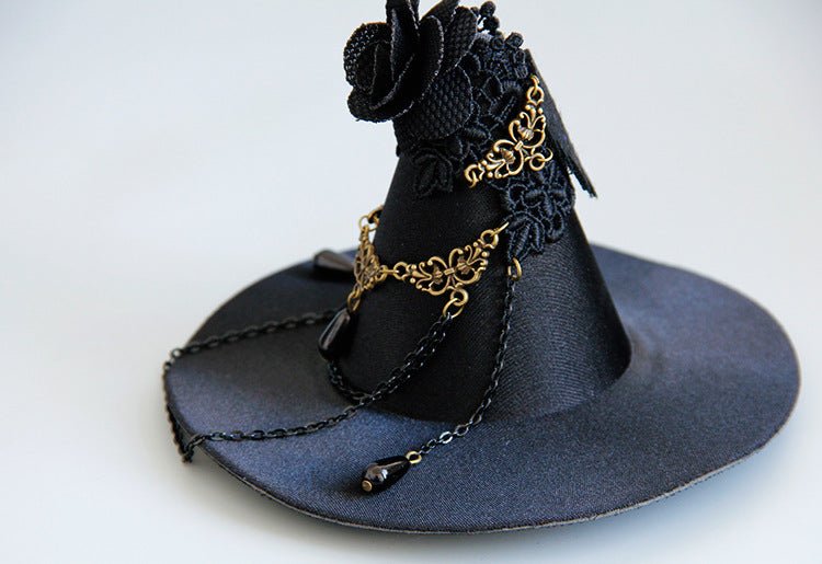 Perform Witch Hat And Take Photos Of Comic-Con Accessories - Urban Caps