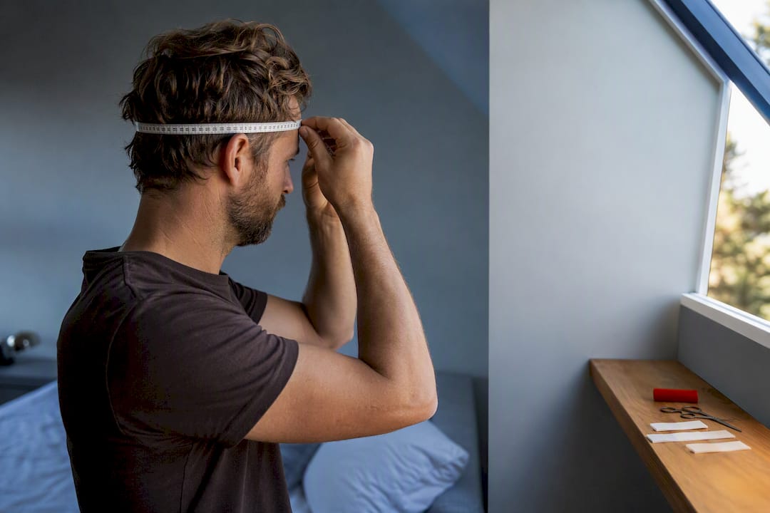 Person measuring head for a hat size