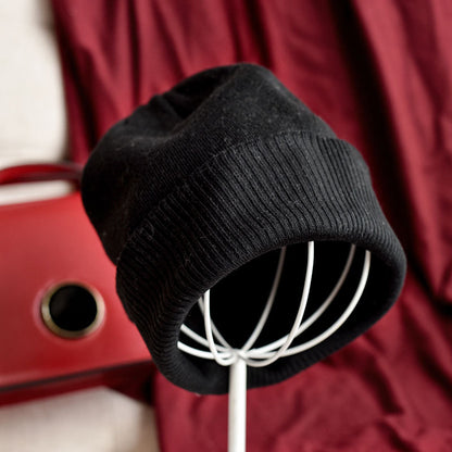 Simple Solid Color Knitted Hat: Classic Style and Warmth - Urban Caps 