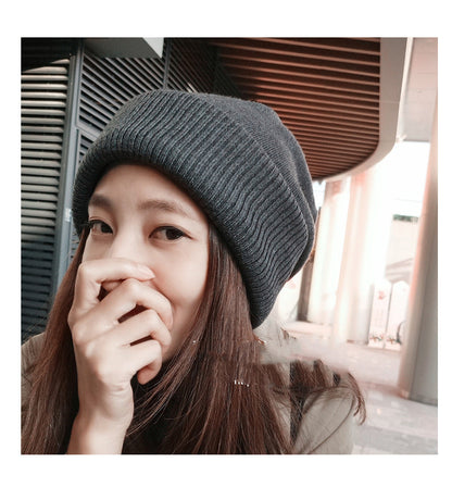 Simple Solid Color Knitted Hat: Classic Style and Warmth - Urban Caps 