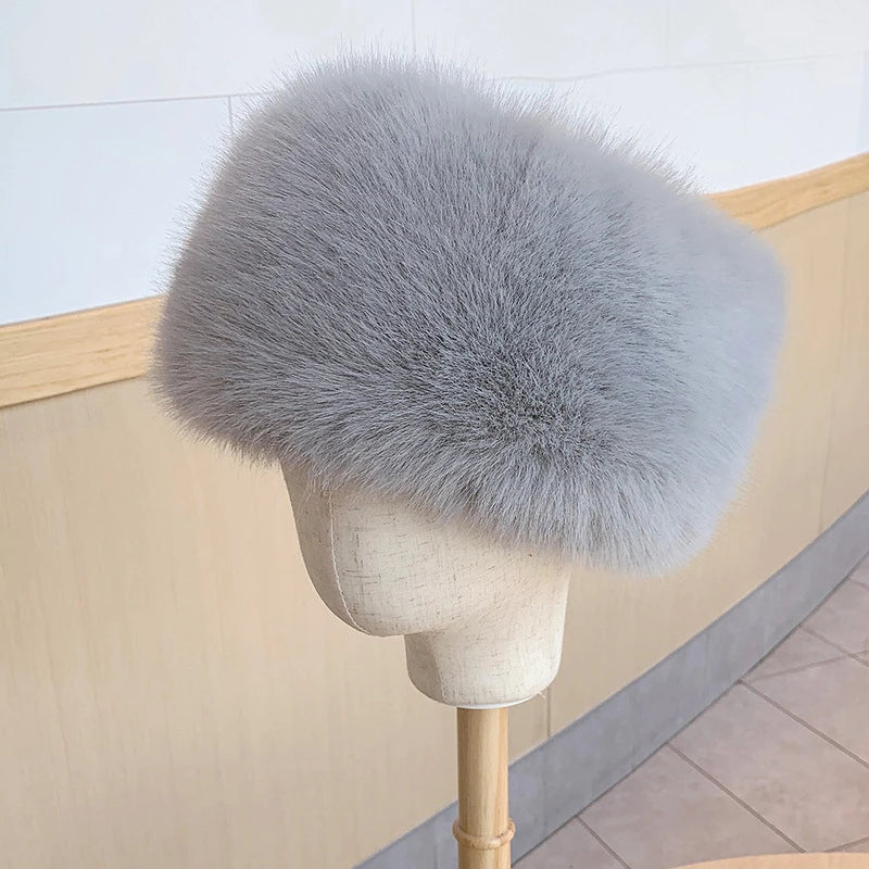 Helsinki Fluffy Fur Beanie in Gray