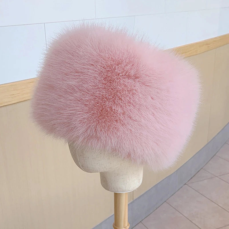 Helsinki Fluffy Fur Beanie in Pink