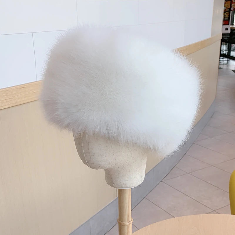Helsinki Fluffy Fur Beanie in White