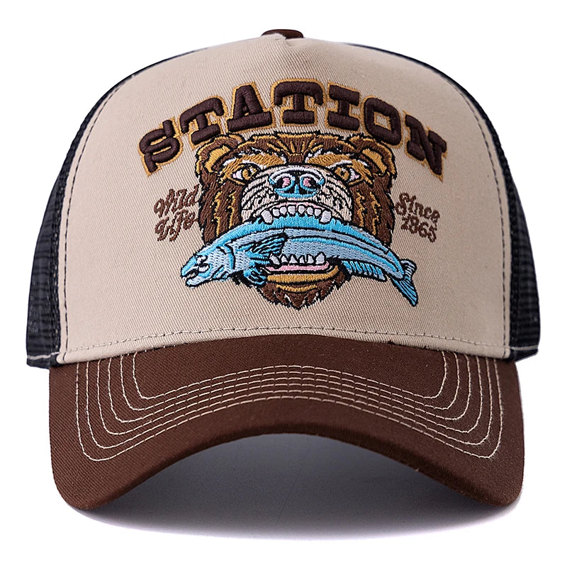 Hunting Bear Station Trucker Cap - Rugged Trucker Hat With Classic Silhouette For Hunting