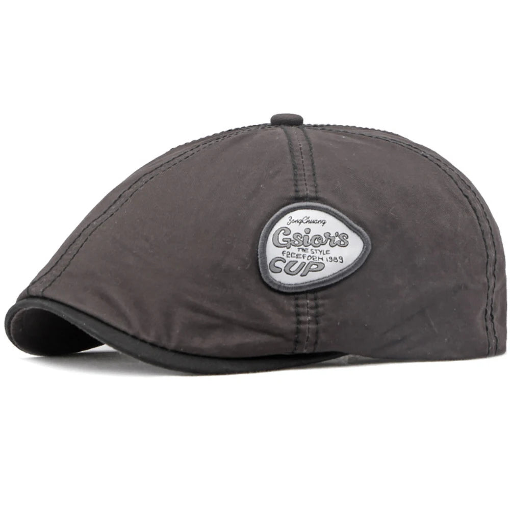 Cheltenham Letter-Pattern Beret in Dark Grey