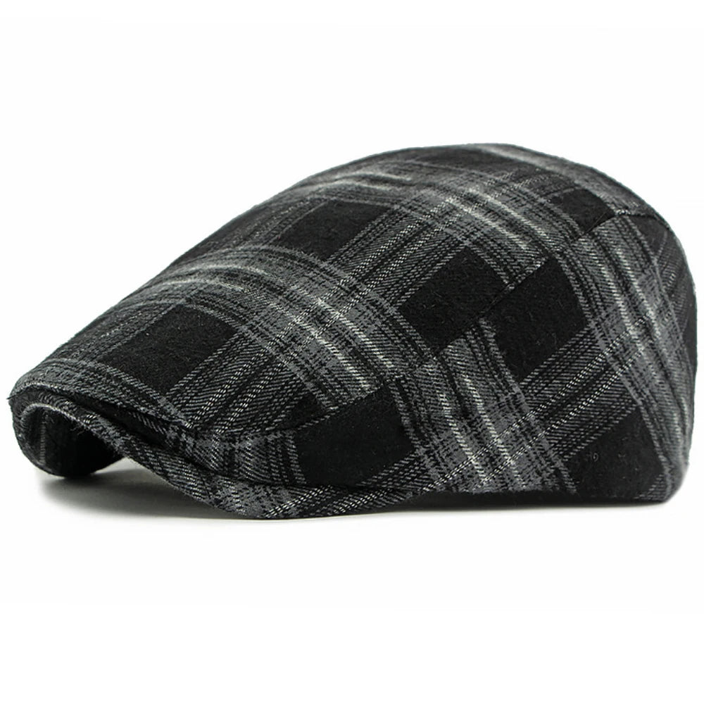 Reading Plaid Artist Beret in Black