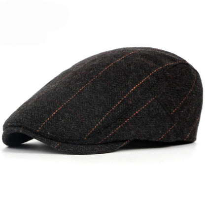 Reading Plaid Artist Beret in Black