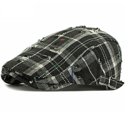 Stroud Vintage Plaid Beret in Black