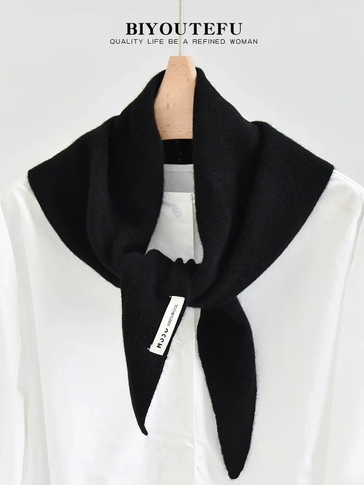 Marlborough Merino Wool Triangle Scarf in Black