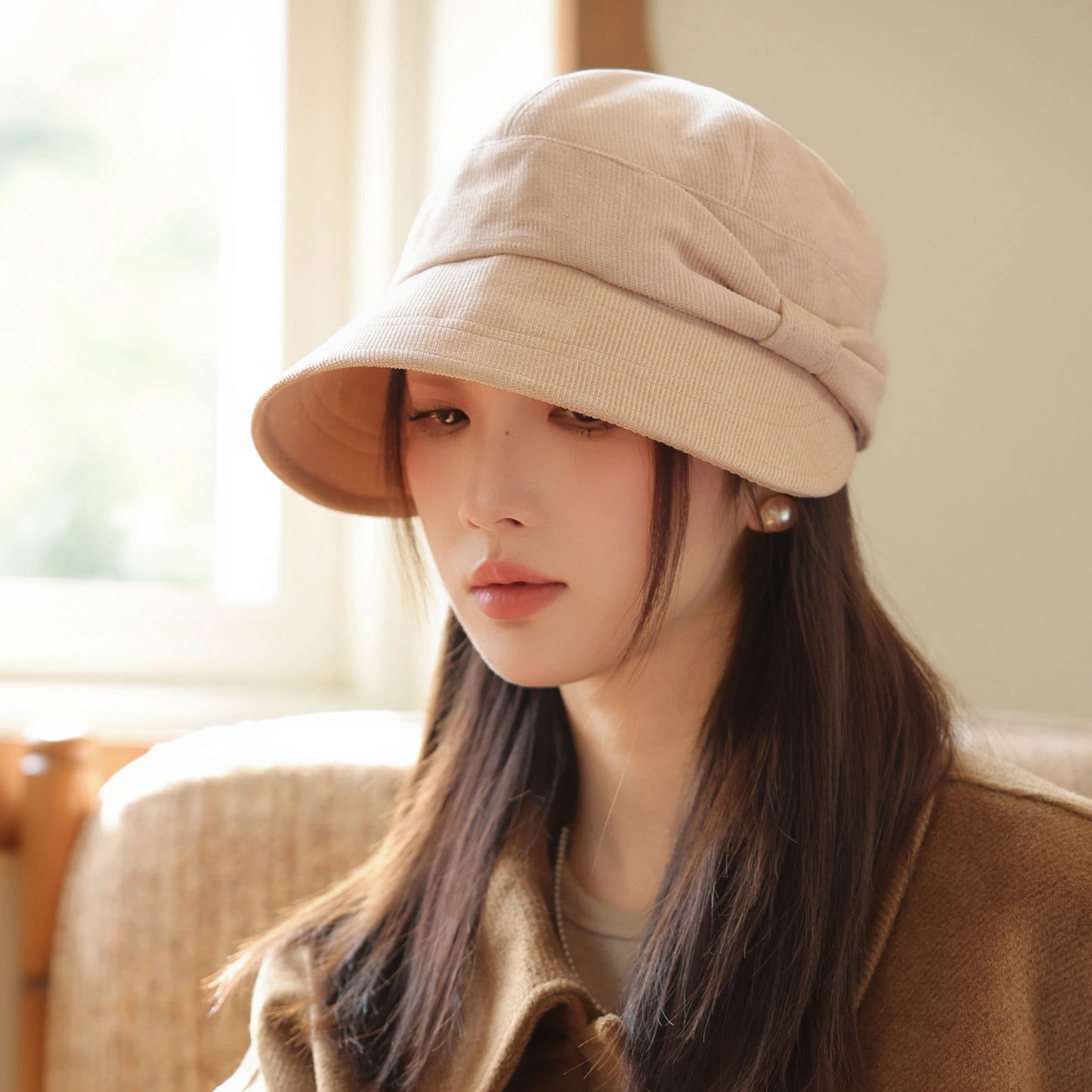 Kew Gardens Bow-Trim Bucket Hat in Beige