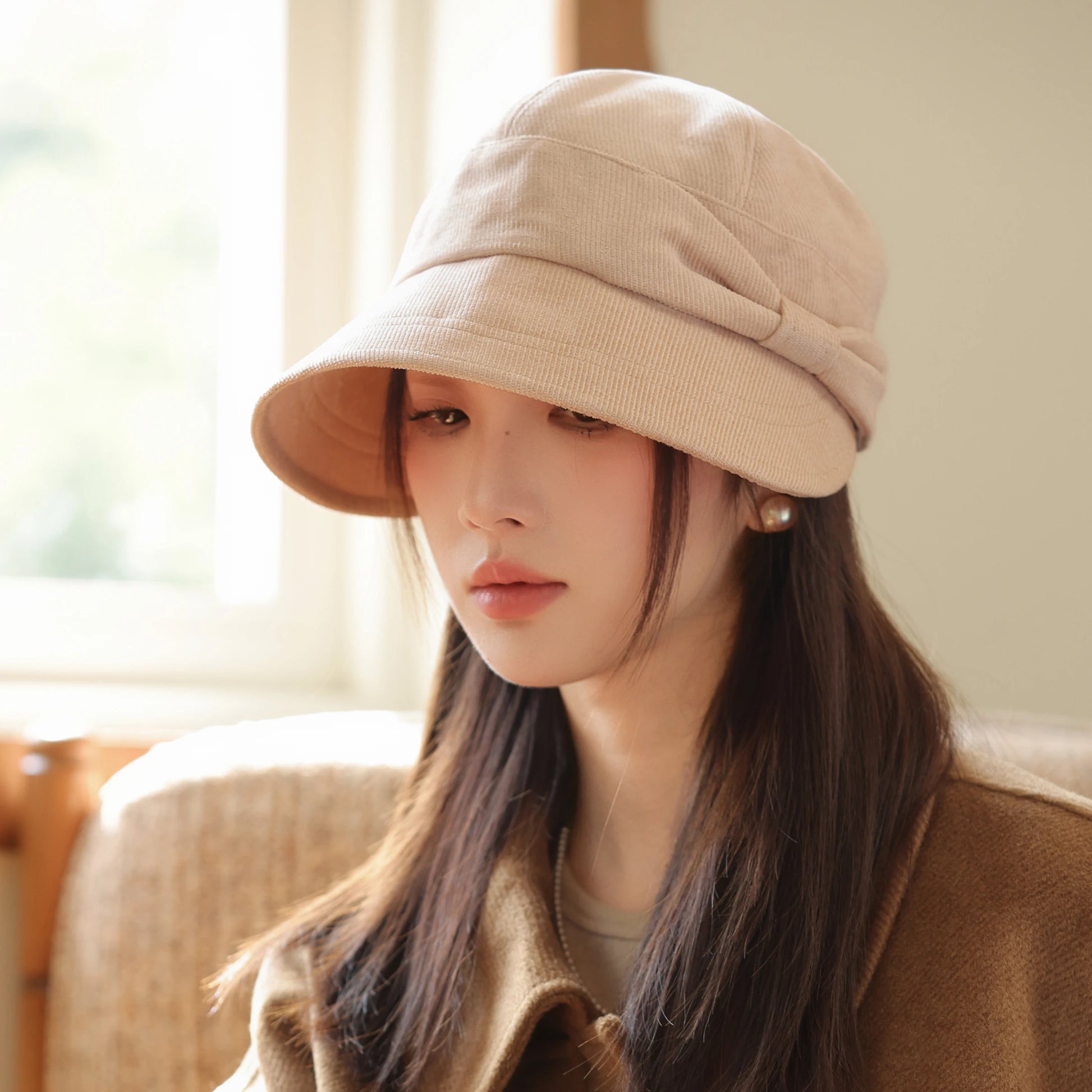 Kew Gardens Bow-Trim Bucket Hat in Beige